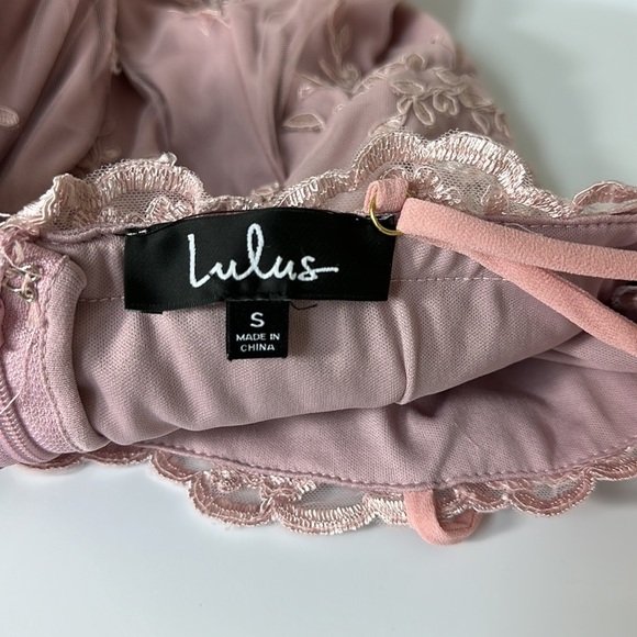 Lulu's Cayleigh Mauve‎ Purple Embroidered Bodycon Dress Small - Picture 4 of 5